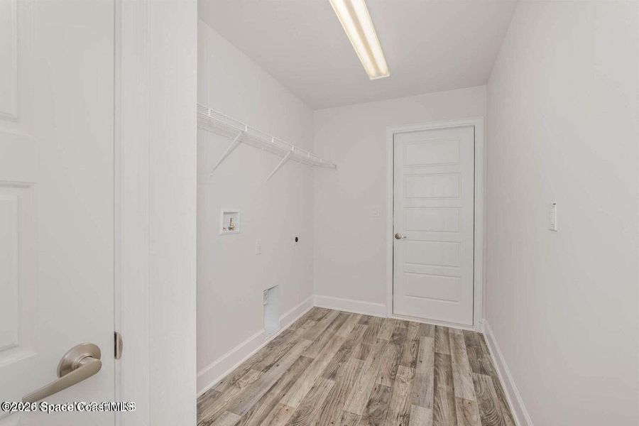 Spacious, unfurnished interior of a new home in Palm Bay, Palm Bay (Image 8).