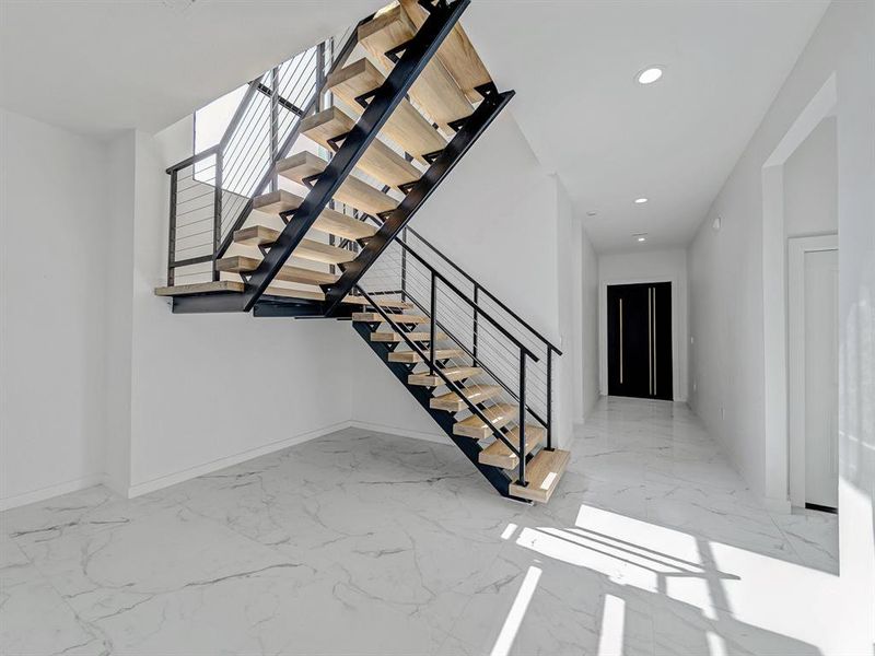 Spacious, unfurnished interior of a new home in , Dallas (Image 23).