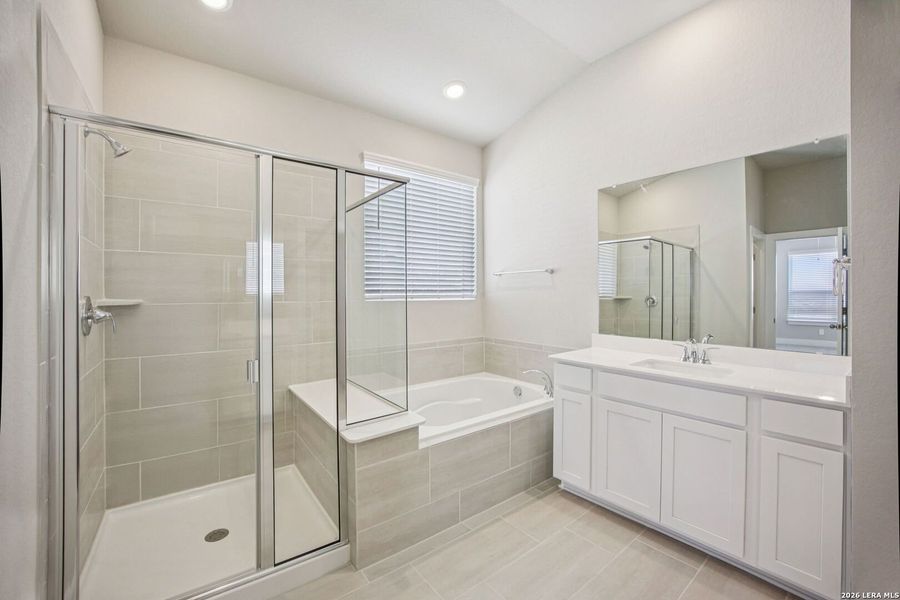 Furnished interior view inside a new home in Sagebrooke - Classic Series, San Antonio (Image 17).