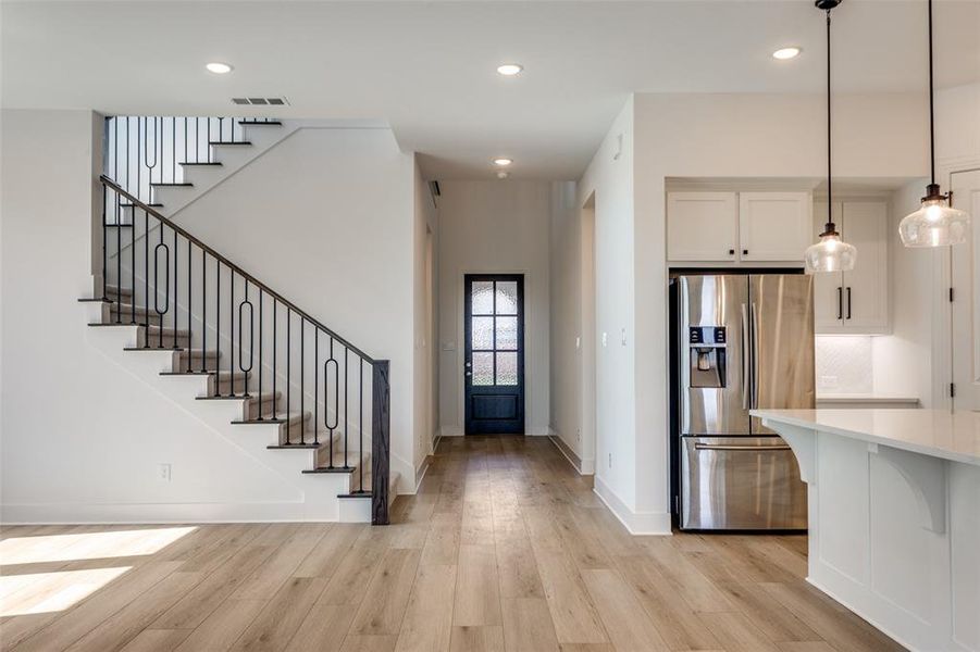 Spacious, unfurnished interior of a new home in , Mansfield (Image 16).