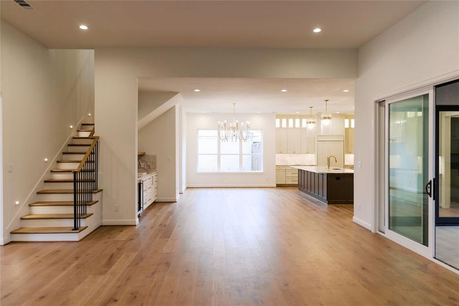 Spacious, unfurnished interior of a new home in , Dallas (Image 10).