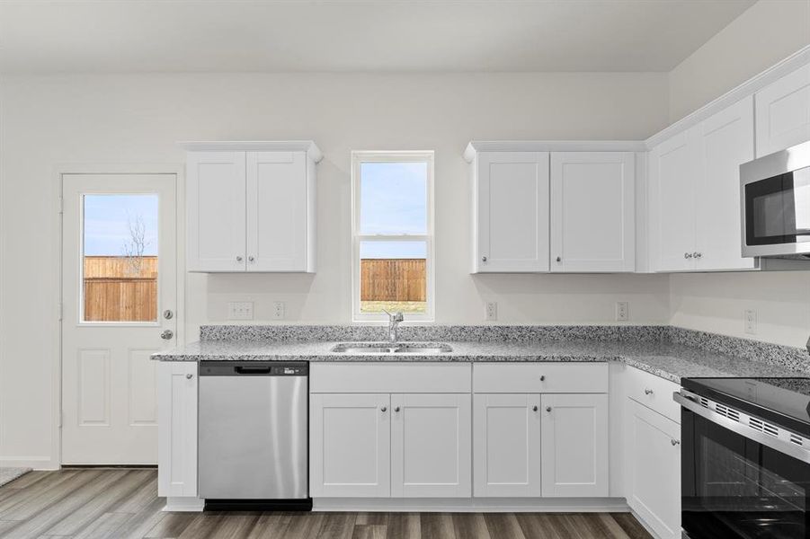 12. 14143 Donohue - Kitchen (3) 12. 14143 Donohue - Kitchen (3)