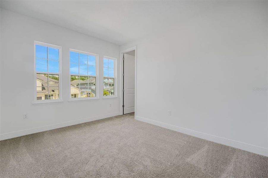 Spacious, unfurnished interior of a new home in Palms at Windermere, Windermere (Image 41).
