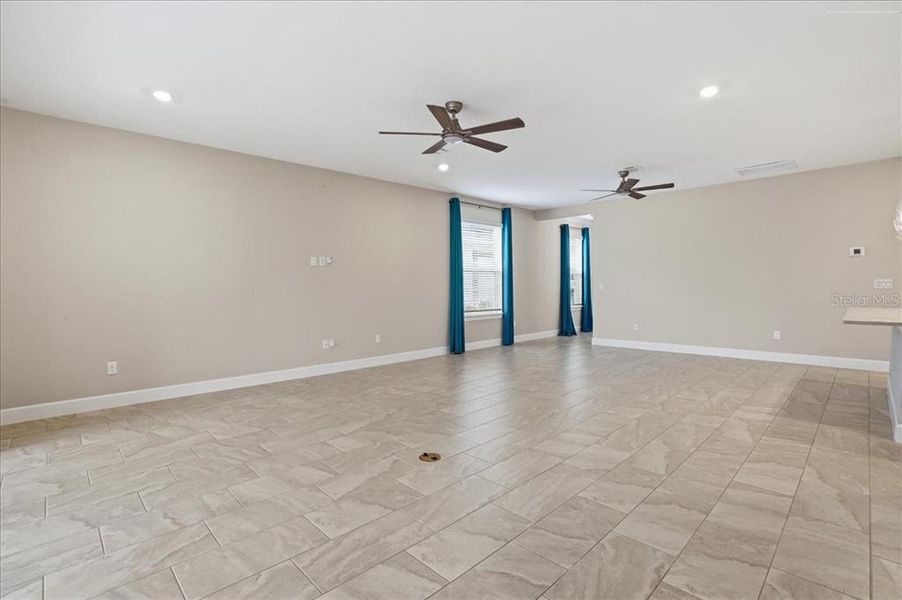 Spacious, unfurnished interior of a new home in , Palmetto (Image 40).