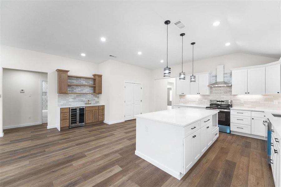 Furnished interior view inside a new home in , Dallas (Image 16).