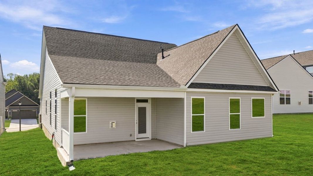 Exterior details and patio area of a home in Blue Ridge Trail, Fountain Inn (Image 4).