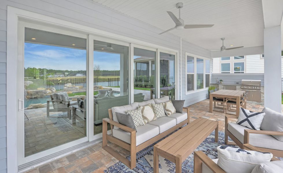 Exterior details and patio area of a home in Middlebourne, St. Johns (Image 4).
