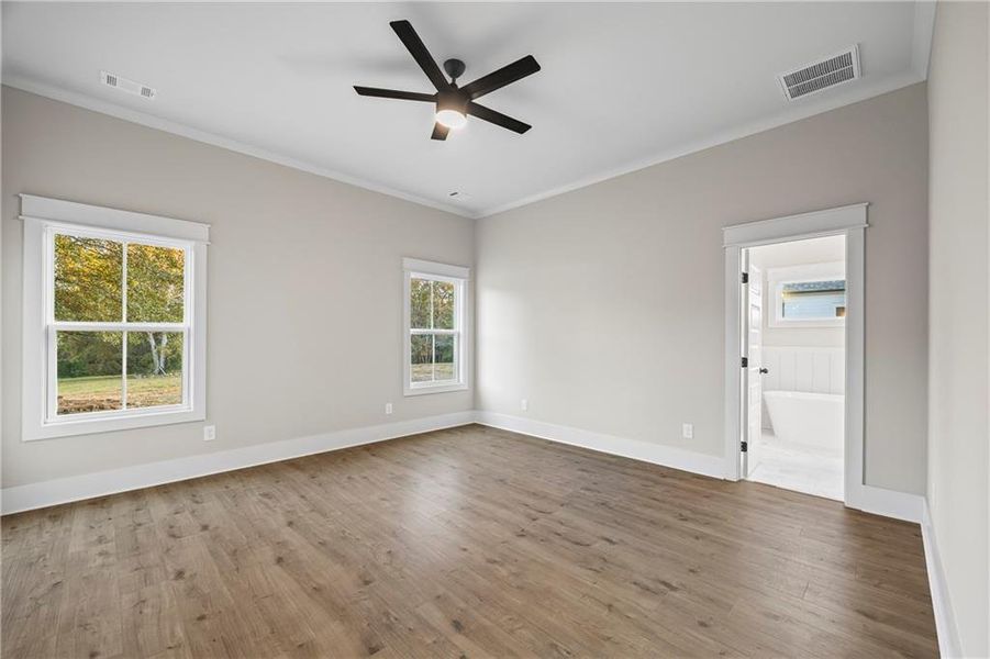 Spacious, unfurnished interior of a new home in , Monroe (Image 27).