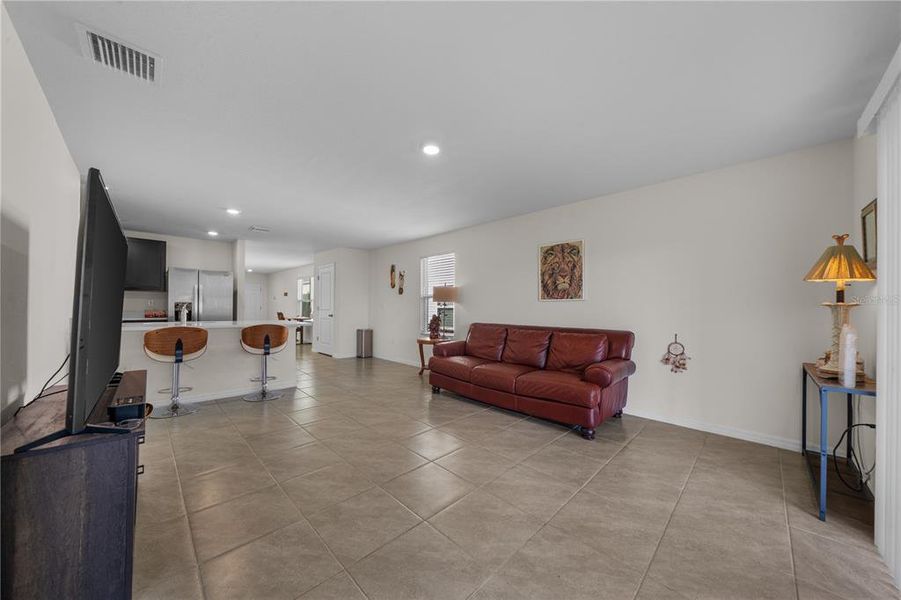 Furnished interior view inside a new home in Avalon Woods, Newberry (Image 40).