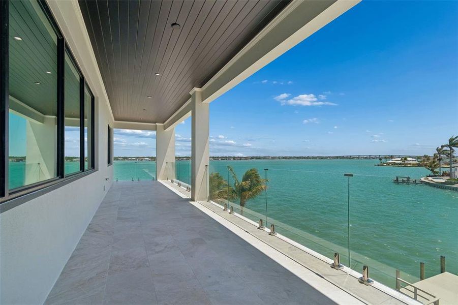 Exterior details and patio area of a home in , Belleair Beach (Image 4).