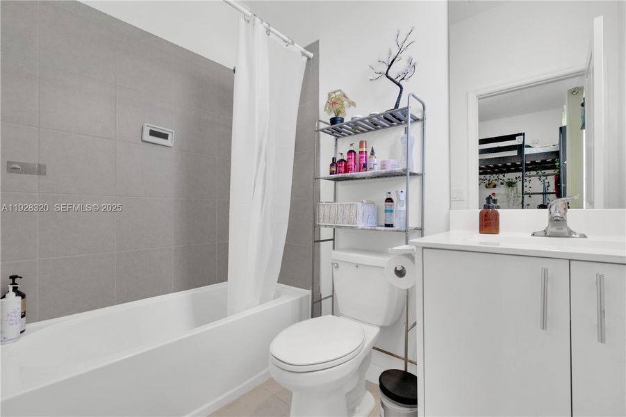 Furnished interior view inside a new home in , Homestead (Image 9).