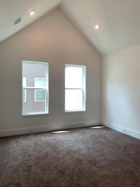 Spacious, unfurnished interior of a new home in , Houston (Image 9).