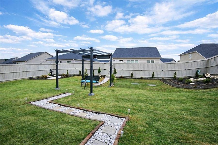 Exterior details and patio area of a home in , Homer (Image 31).