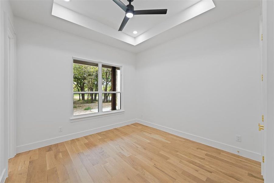 Spacious, unfurnished interior of a new home in , Weatherford (Image 19).