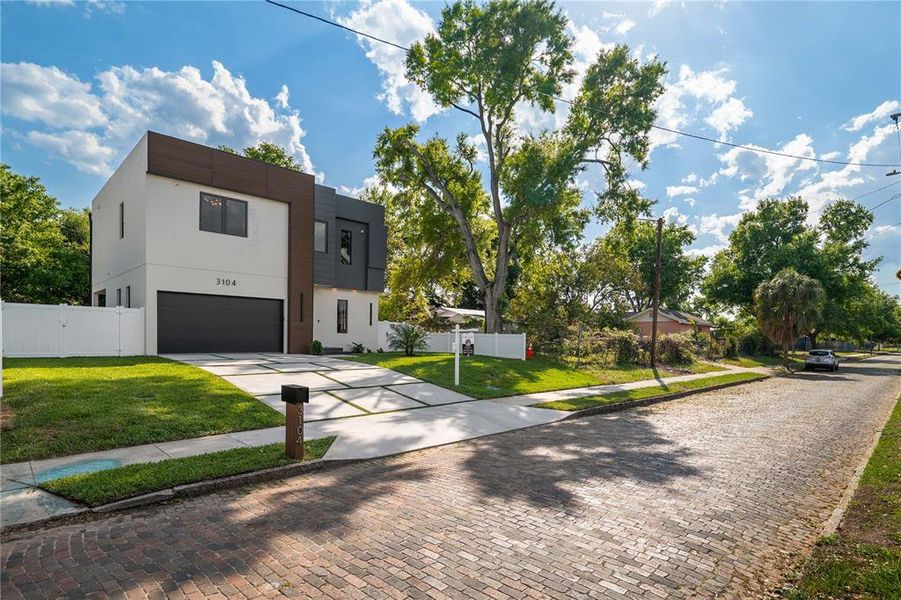 Front exterior of a new home in , Tampa, FL, highlighting curb appeal (Image 31).