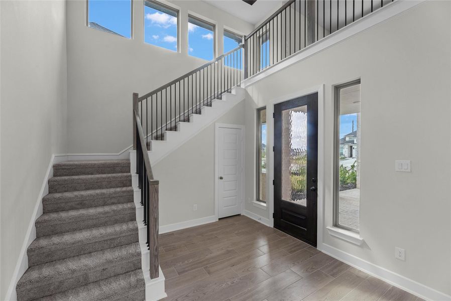 Spacious, unfurnished interior of a new home in Cross Creek West - 45', Fulshear (Image 11).