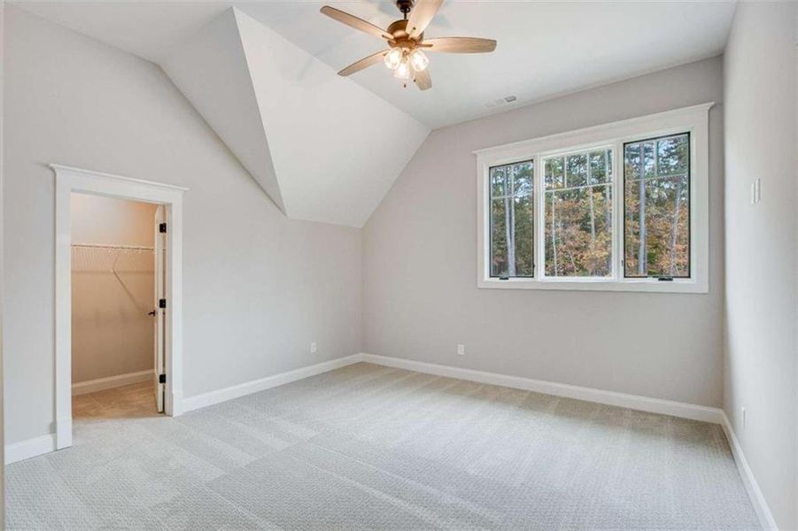 Spacious, unfurnished interior of a new home in , Gainesville (Image 25).
