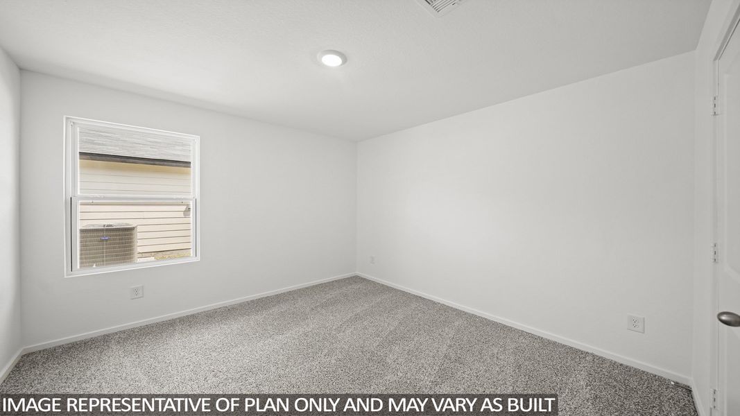 Representative unfurnished interior of a home built from the Glendale by D.R. Horton in Chapel Lakes, Montgomery (Image 16).