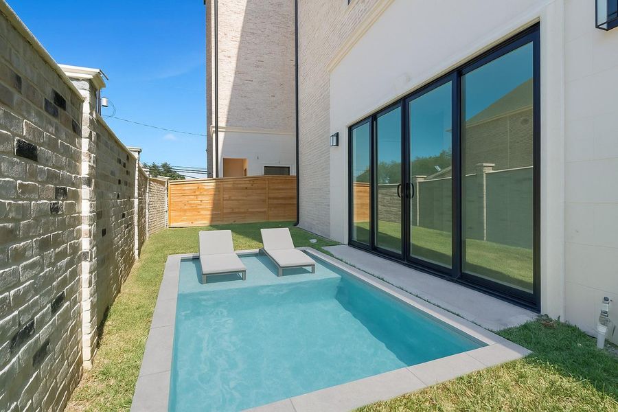 Outdoor yard possibilities *Pool rendering