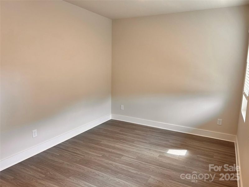 Spacious, unfurnished interior of a new home in , Lenoir (Image 11).