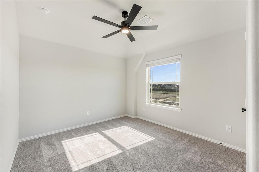 Spacious, unfurnished interior of a new home in Sunrise at Garden Valley 60-79, Waxahachie (Image 32). Spacious, unfurnished interior of a new home in Sunrise at Garden Valley 60-79, Waxahachie (Image 32).