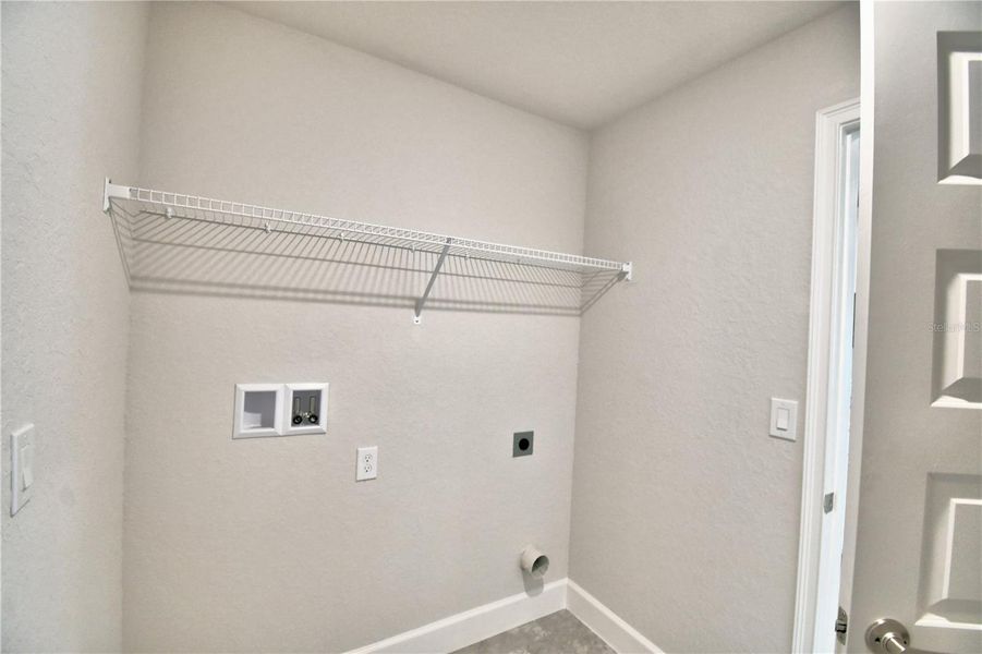 Spacious, unfurnished interior of a new home in Cadence Crossing, Auburndale (Image 22). Spacious, unfurnished interior of a new home in Cadence Crossing, Auburndale (Image 22).