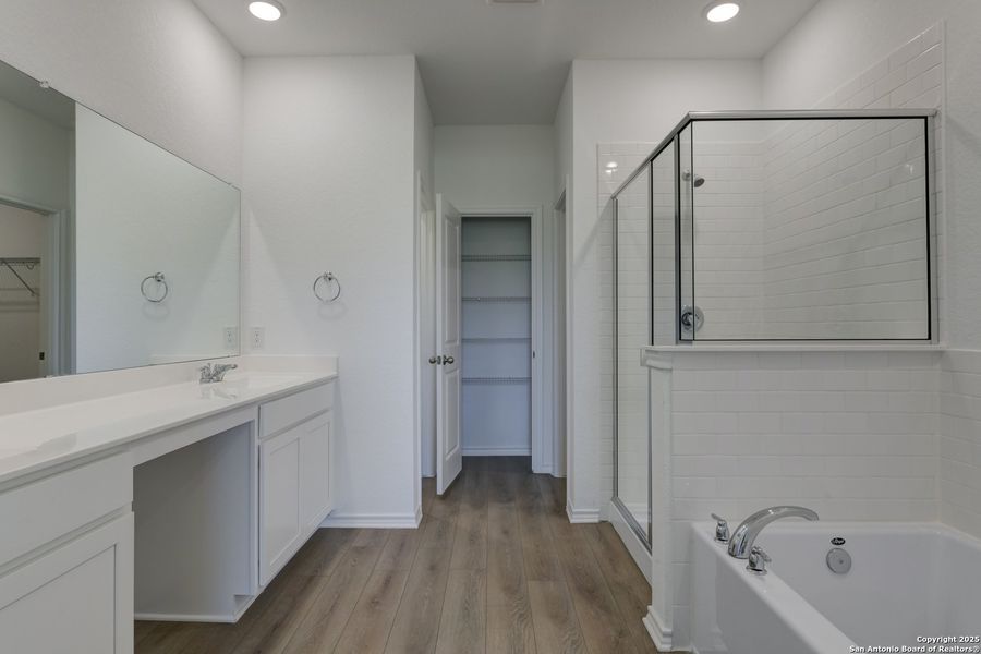 Furnished interior view inside a new home in Meadows at Hennersby Hollow 40's, San Antonio (Image 7). Furnished interior view inside a new home in Meadows at Hennersby Hollow 40's, San Antonio (Image 7).