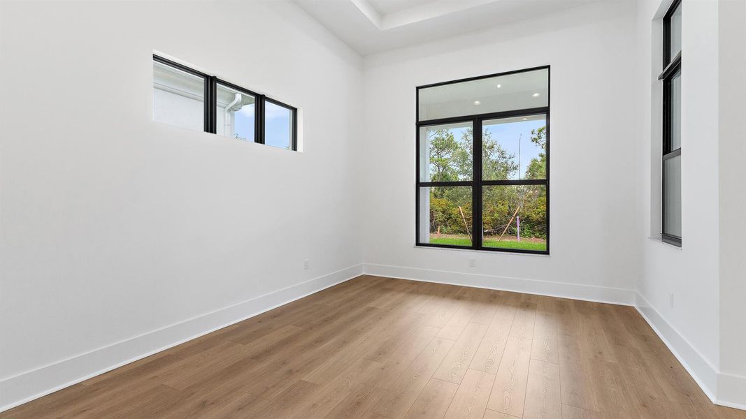 Spacious, unfurnished interior of a new home in Artistry Palm Beach, Palm Beach Gardens (Image 20).