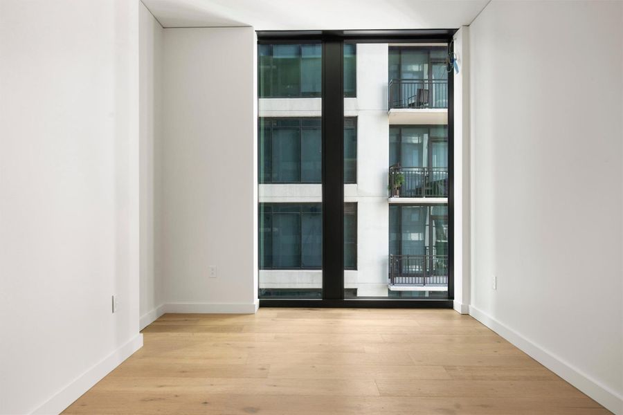 Spacious, unfurnished interior of a new home in , Austin (Image 27).