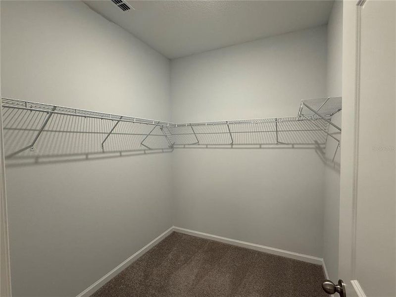 Spacious, unfurnished interior of a new home in Lakewood Park, Deland (Image 22).