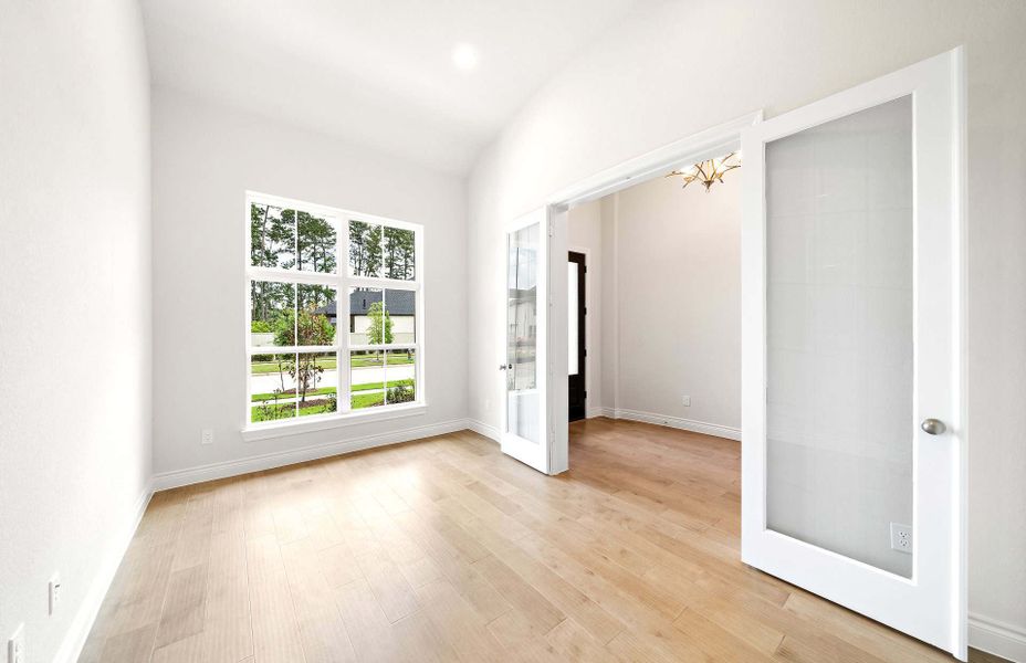 Representative unfurnished interior of a home built from the 3049AU by Ravenna Homes in Audubon 60′, Magnolia (Image 23).