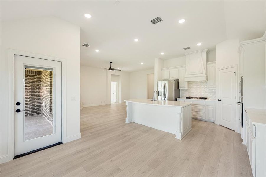 Furnished interior view inside a new home in Silo Mills Classic 70, Joshua (Image 7). Furnished interior view inside a new home in Silo Mills Classic 70, Joshua (Image 7).