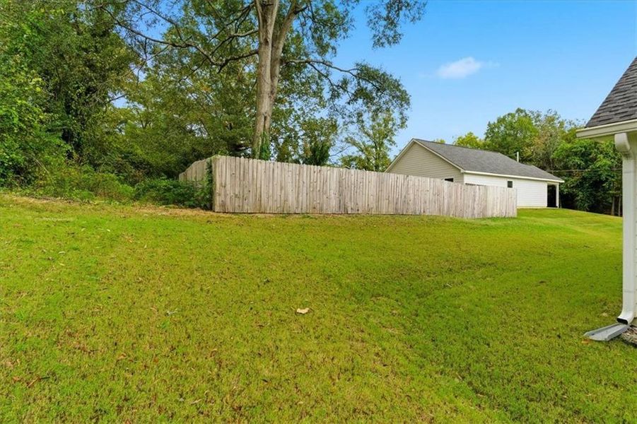 Image 33 of a home in .