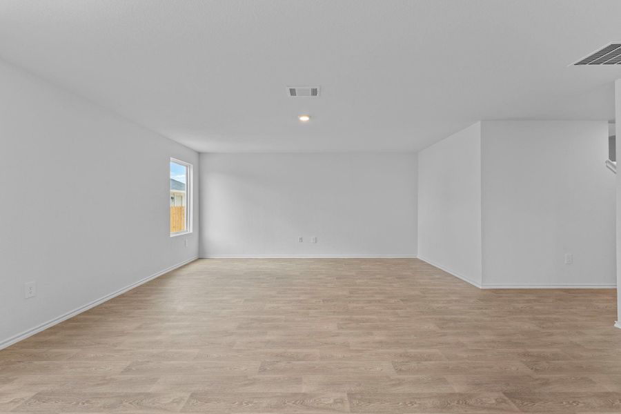 Spacious, unfurnished interior of a new home in Prairie Lakes, Buda (Image 11). Spacious, unfurnished interior of a new home in Prairie Lakes, Buda (Image 11).