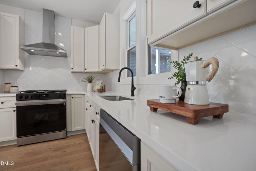 33-web-or-mls-IMG_1918 33-web-or-mls-IMG_1918