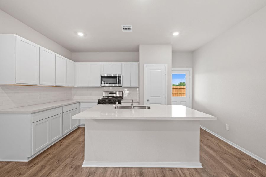 Furnished interior view inside a new home in Creekhaven, Rosharon (Image 6).