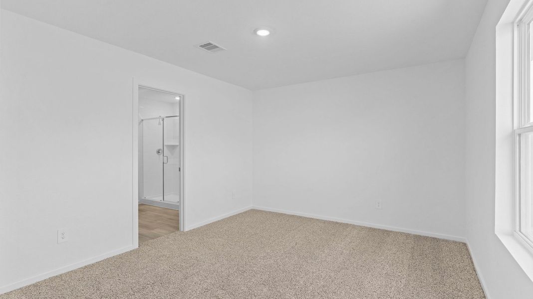 Representative unfurnished interior of a home built from the ESTERO by D.R. Horton in Canterra Creek 45' and 50' Homesites, Iowa Colony (Image 12).