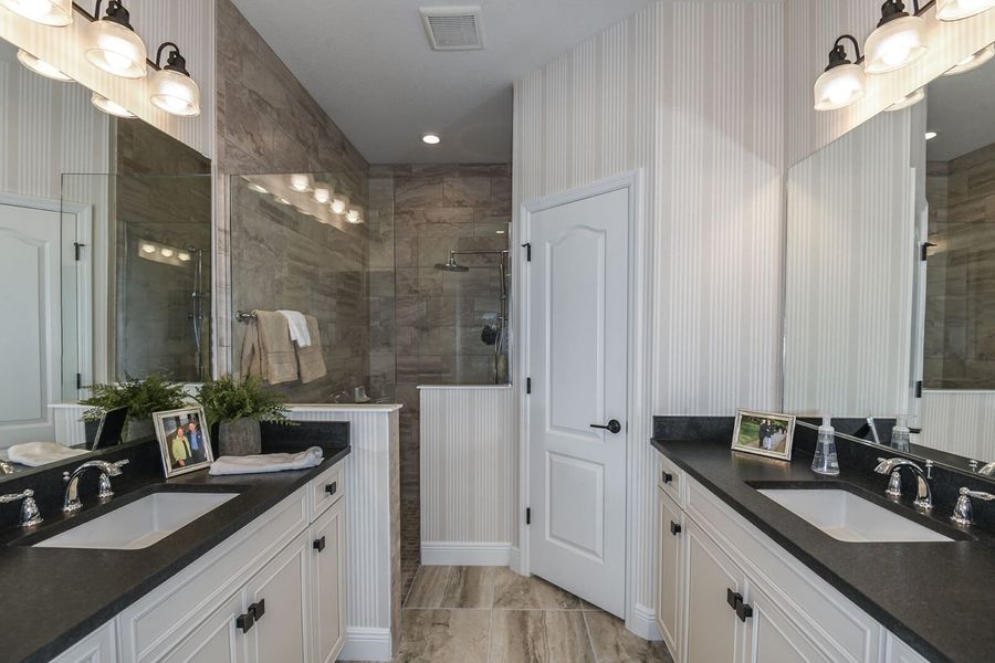 Representative furnished interior of a home built from the Tidewater 2B by Neal Communities in Vicenza, Venice (Image 7).