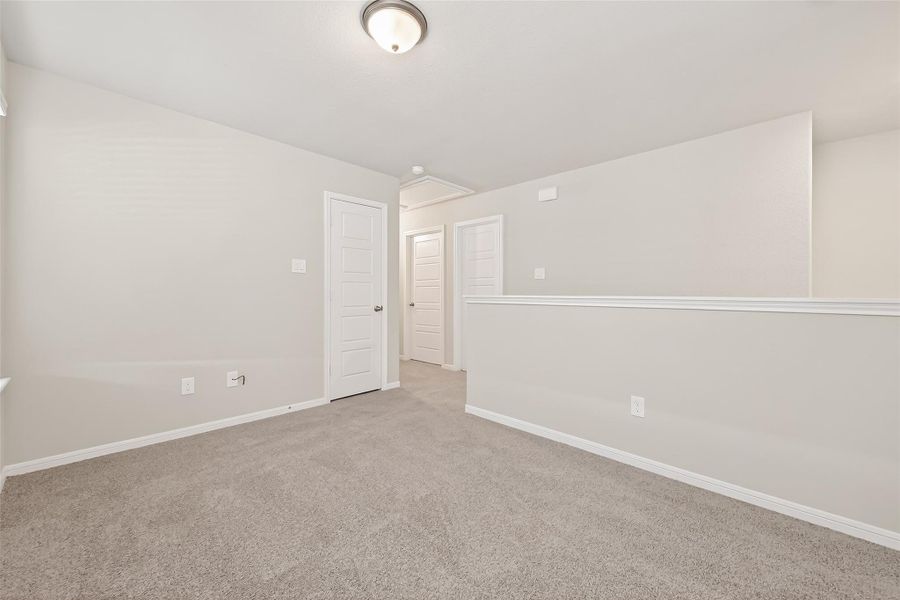 Spacious, unfurnished interior of a new home in Woodland Lakes, Houston (Image 35).