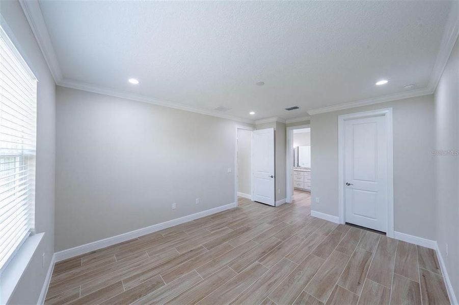 Spacious, unfurnished interior of a new home in , Summerfield (Image 26).