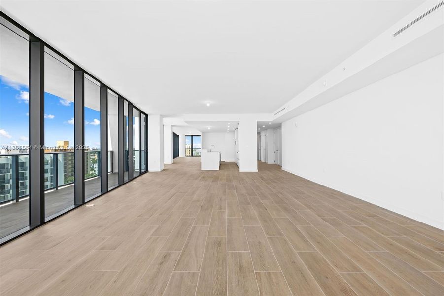 Spacious, unfurnished interior of a new home in Casamar, Pompano Beach (Image 39). Spacious, unfurnished interior of a new home in Casamar, Pompano Beach (Image 39).