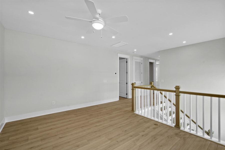Spacious, unfurnished interior of a new home in Miller's Crossing, Johns Island (Image 25). Spacious, unfurnished interior of a new home in Miller's Crossing, Johns Island (Image 25).