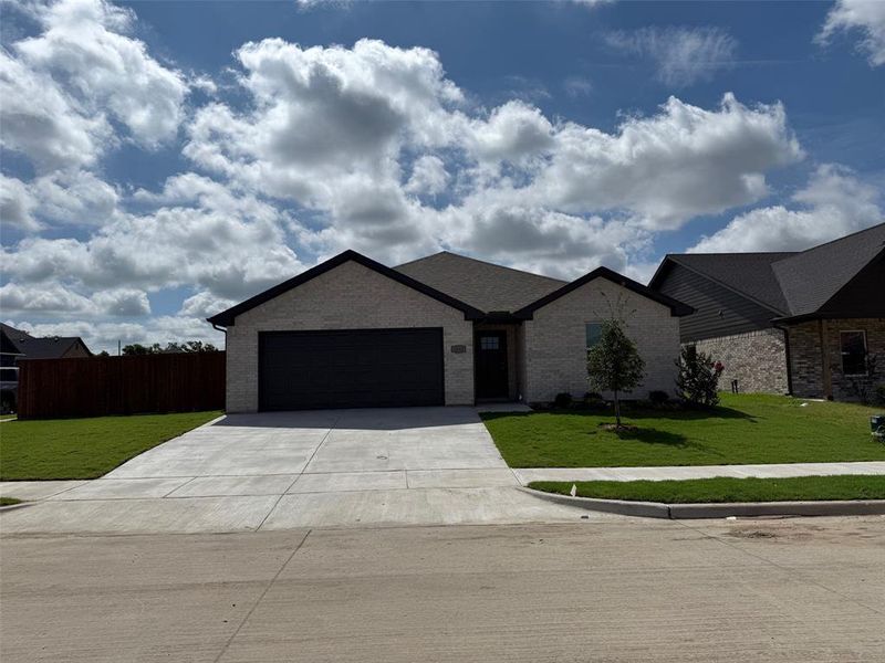 1803 Boxwood 1803 Boxwood