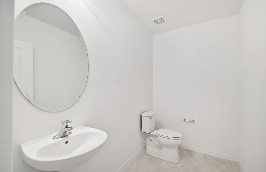 Furnished interior view inside a new home in Oakfield Lakes, Parrish (Image 11).