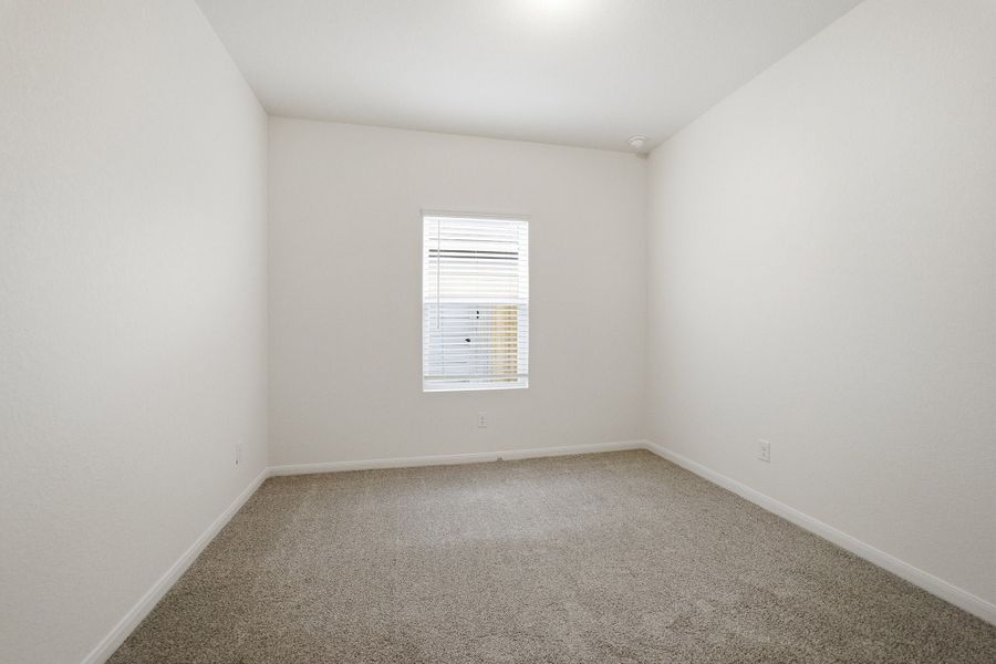 Spacious, unfurnished interior of a new home in Notting Hill, Converse (Image 27).