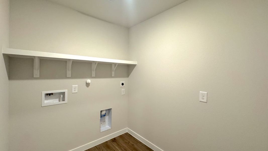 Spacious, unfurnished interior of a new home in The Reserve at London, Corpus Christi (Image 18). Spacious, unfurnished interior of a new home in The Reserve at London, Corpus Christi (Image 18).