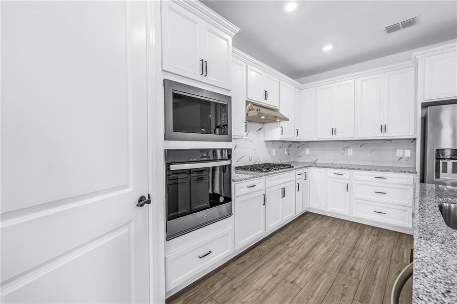 Furnished interior view inside a new home in , Parrish (Image 14).