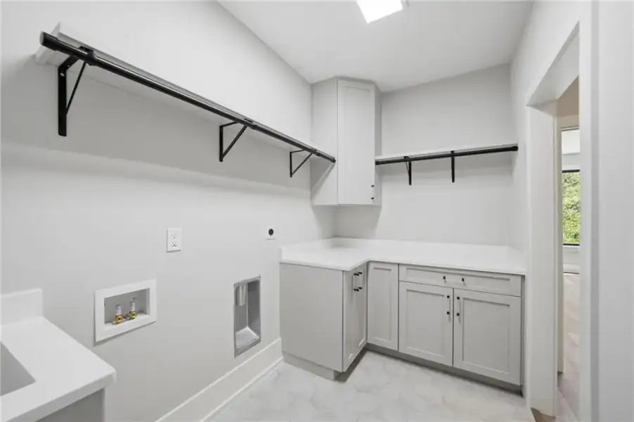 Furnished interior view inside a new home in , Roswell (Image 45).
