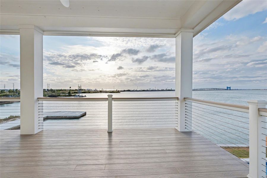 Exterior details and patio area of a home in , Galveston (Image 3).