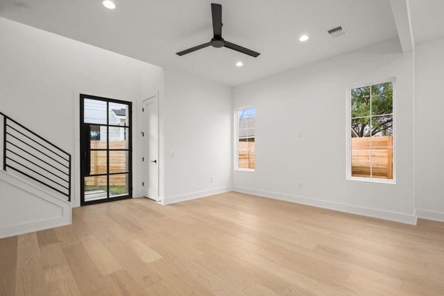 Spacious, unfurnished interior of a new home in , Austin (Image 14).
